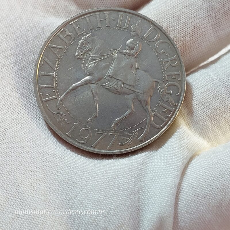 Moeda 25 Pence Reino Unido - COMEMORATIVA aos 25 anos da Coroação de Elizabeth II - Ano 1977 - Imagem 2