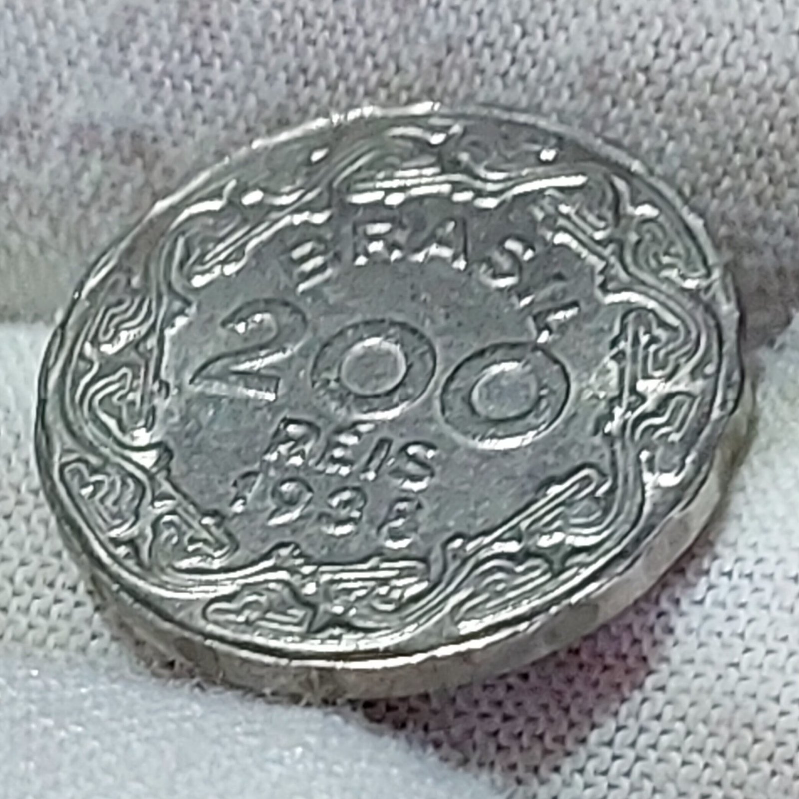 Moeda de 200 Réis Ano 1938 - Getúlio Vargas - Imagem 3