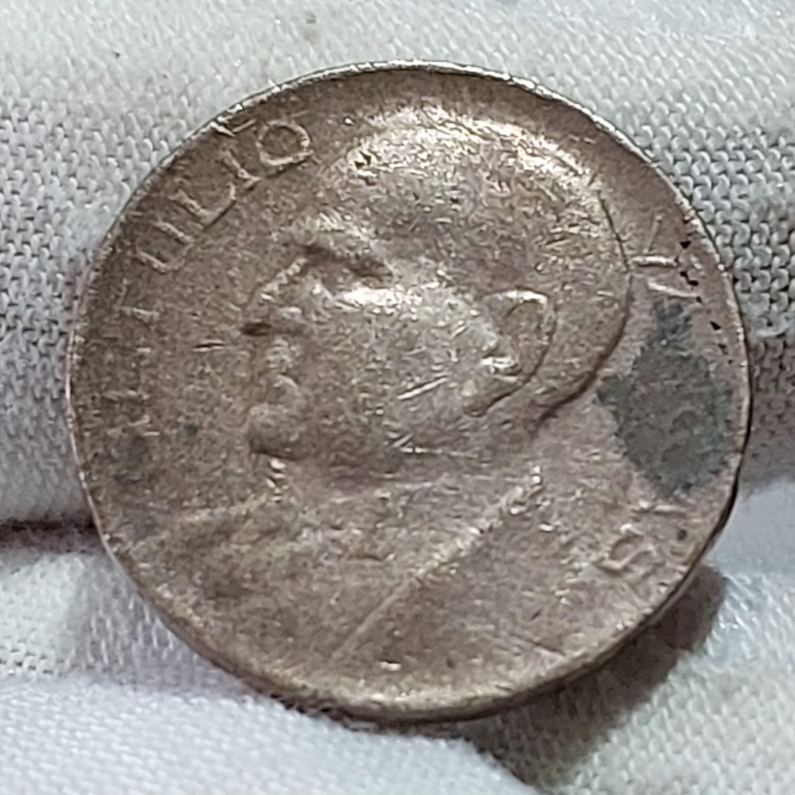 Moeda de 200 Réis Ano 1942 - Getúlio Vargas - Níquel Rosa - Imagem 2