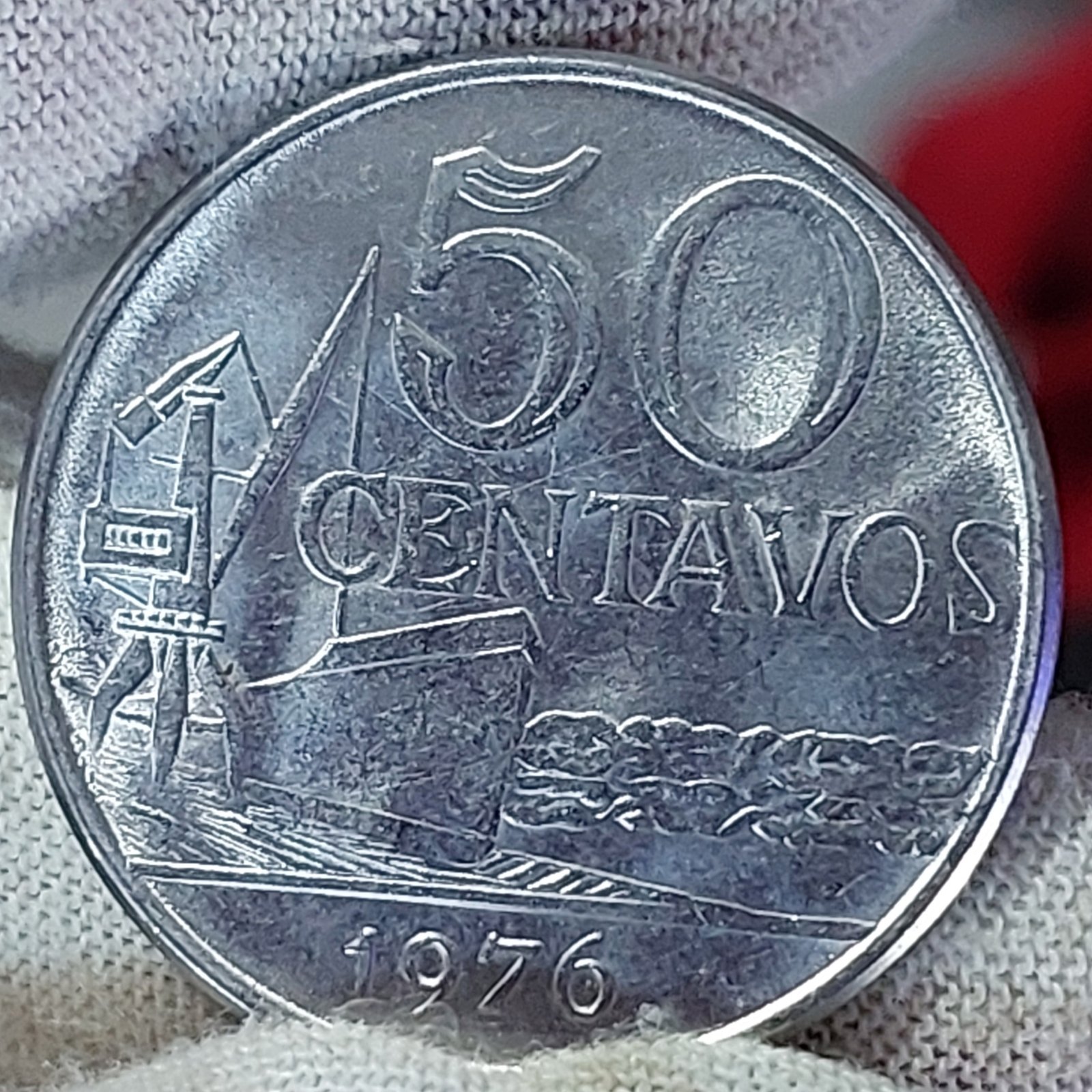 Moeda de 50 Centavos Ano 1976 - República do Brasil - Flor de Cunho