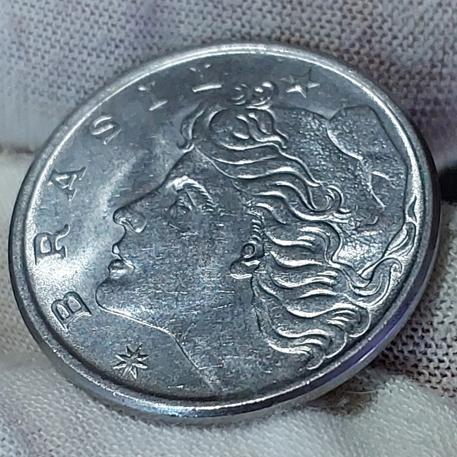 Moeda de 50 Centavos Ano 1976 - República do Brasil - Flor de Cunho - Imagem 6