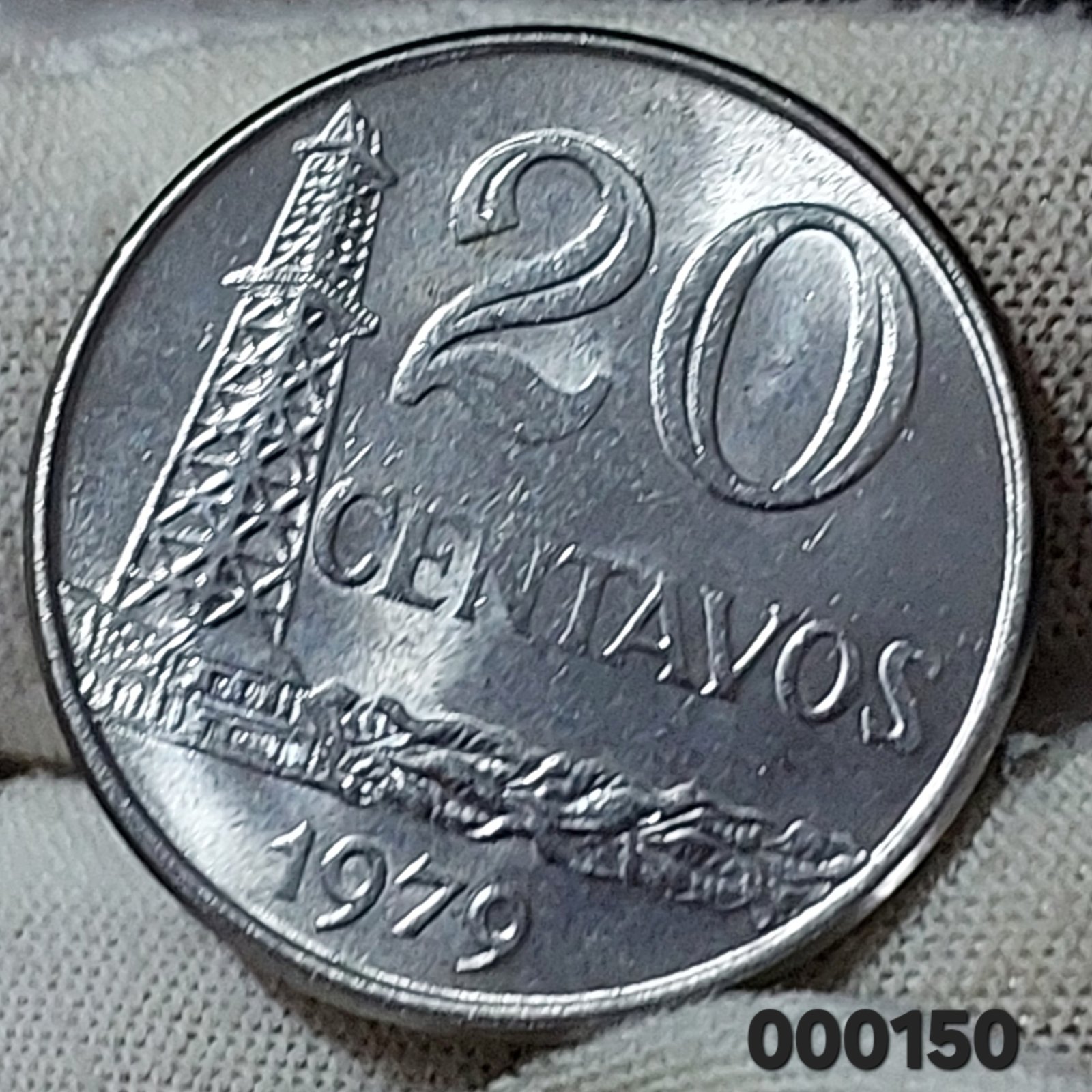 Moeda de 20 Centavos Ano 1979 - República do Brasil - Flor de Cunho - Imagem 3