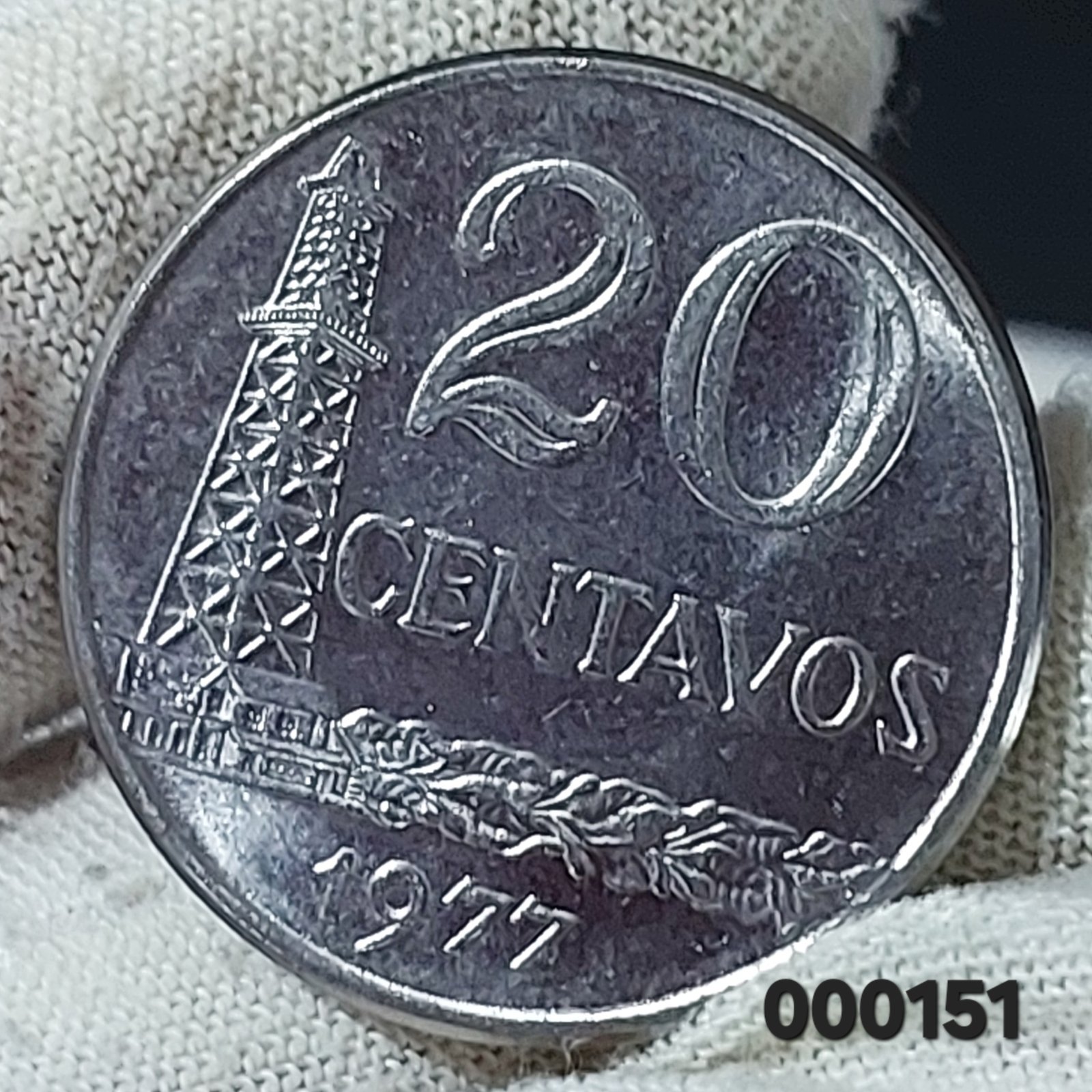 Moeda de 20 Centavos Ano 1977 - República do Brasil - Flor de Cunho