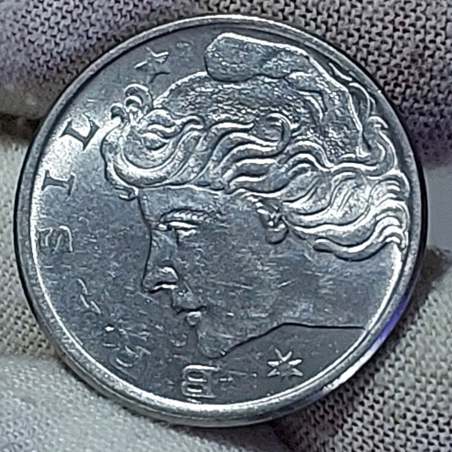 Moeda de 20 Centavos Ano 1976 - República do Brasil - Flor de Cunho - Imagem 4