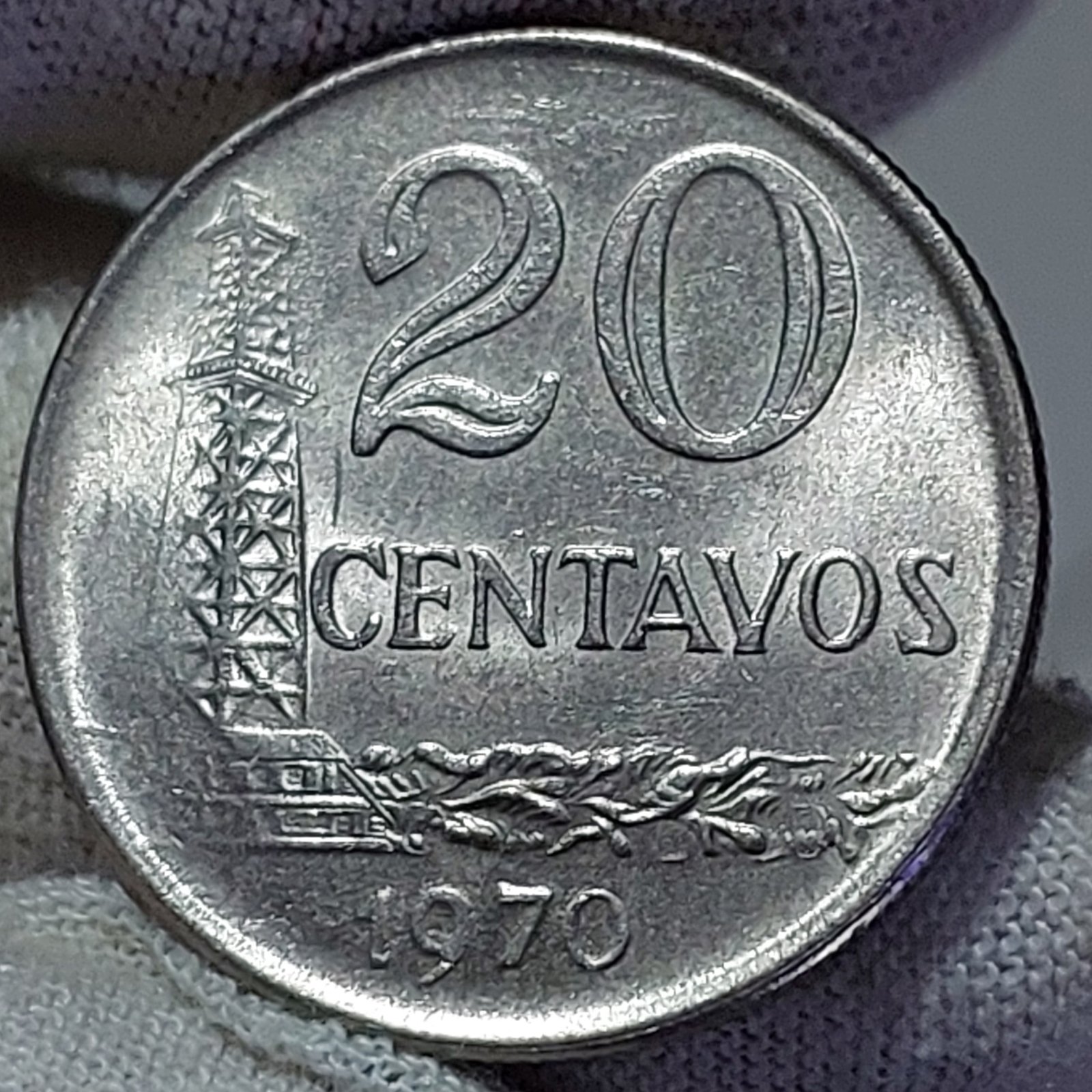 Moeda de 20 Centavos Ano 1970 - República do Brasil - Flor de Cunho