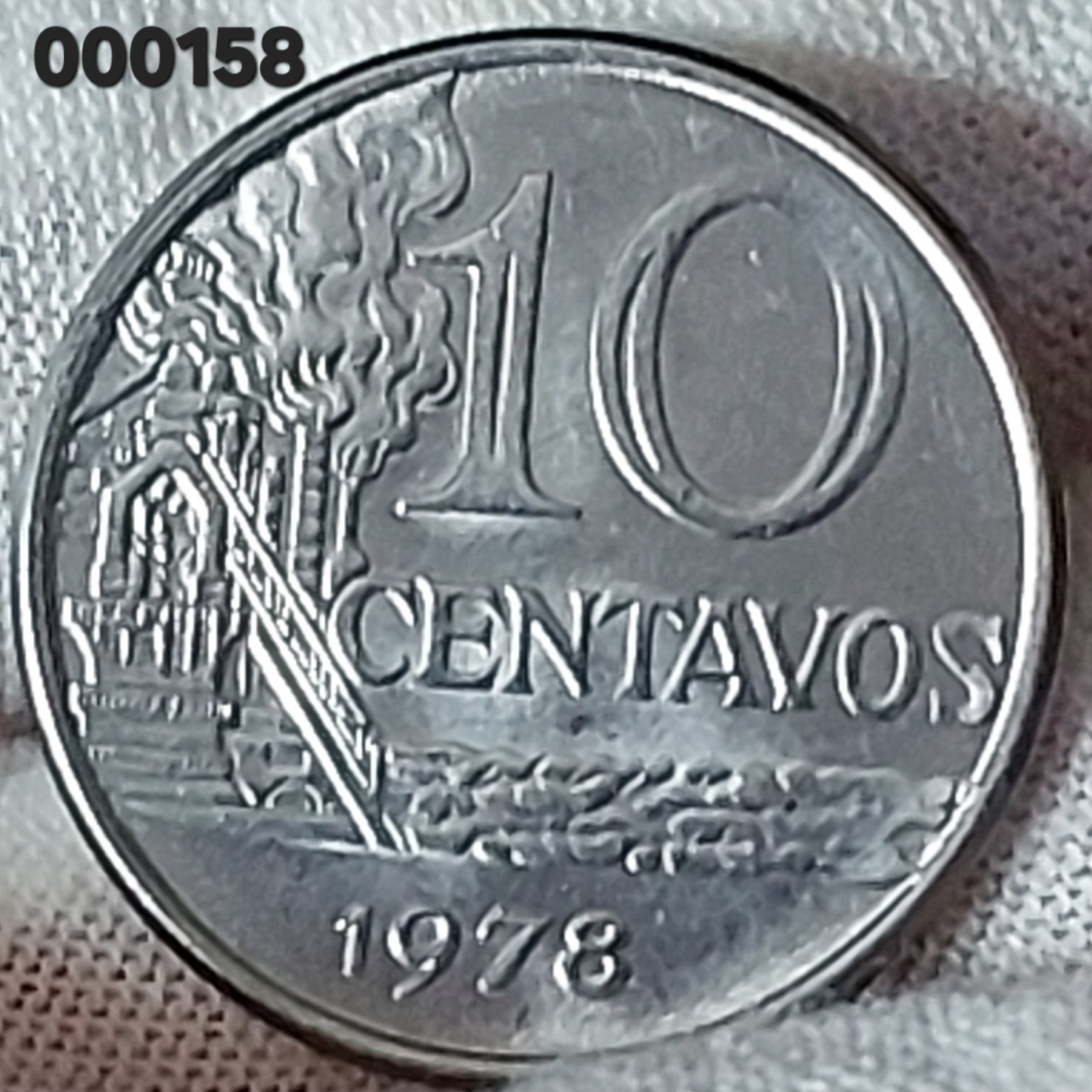 Moeda de 10 Centavos Ano 1978 - República do Brasil - Flor de Cunho