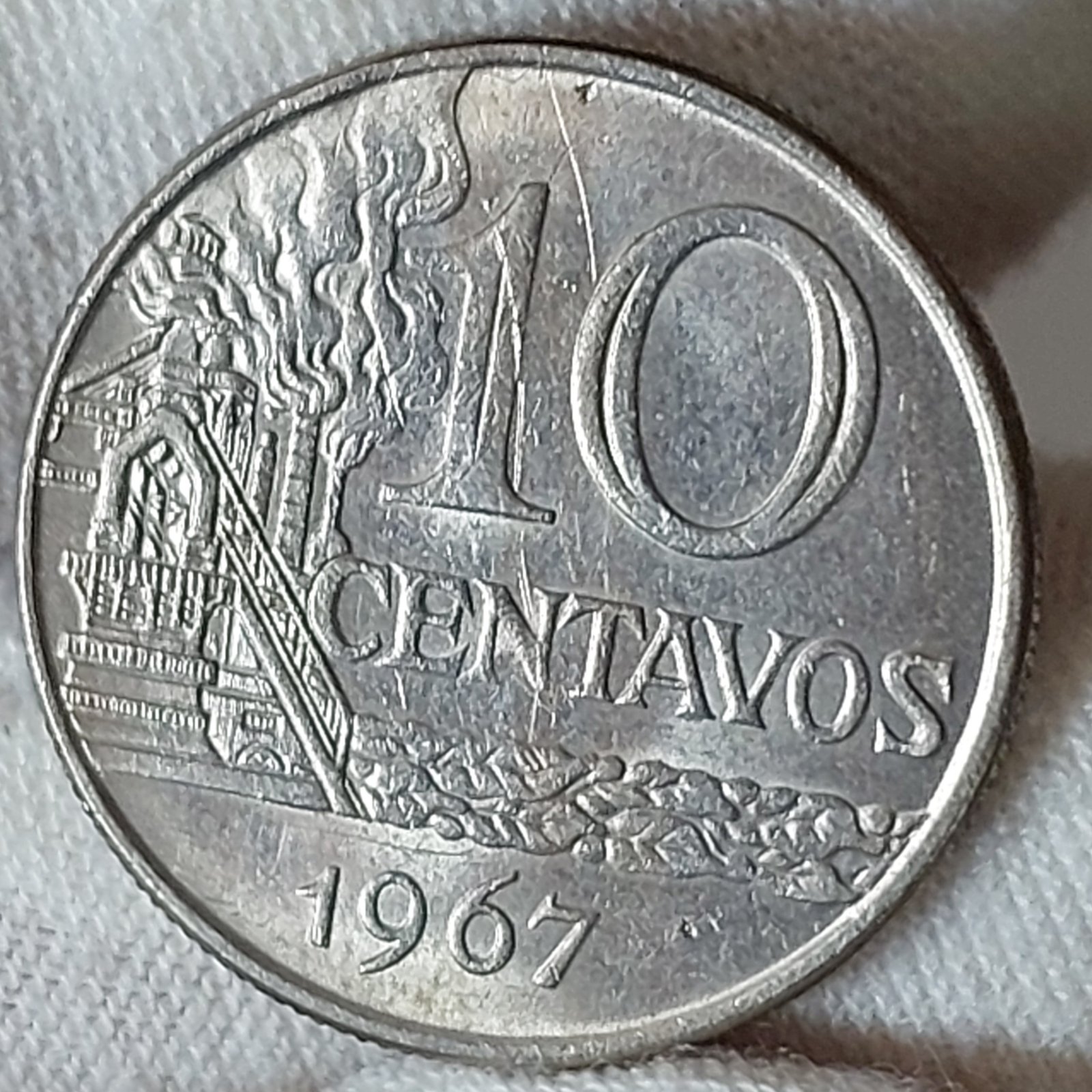 Moeda de 10 Centavos Ano 1967 - República do Brasil - Imagem 3