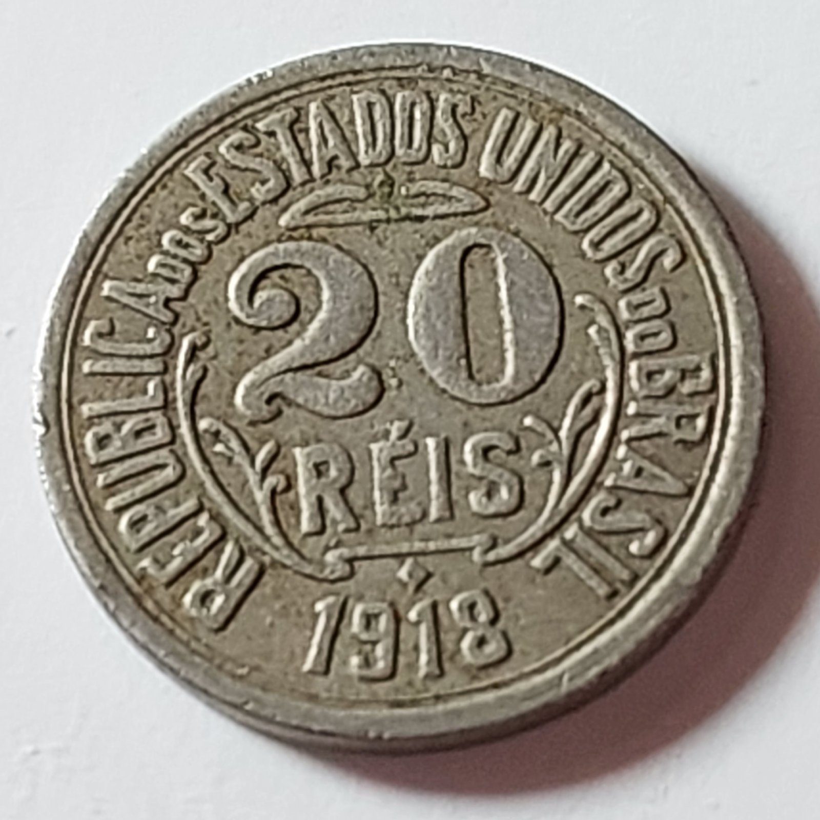 Moeda de 20 Réis do Brasil Ano 1918 - Imagem 3