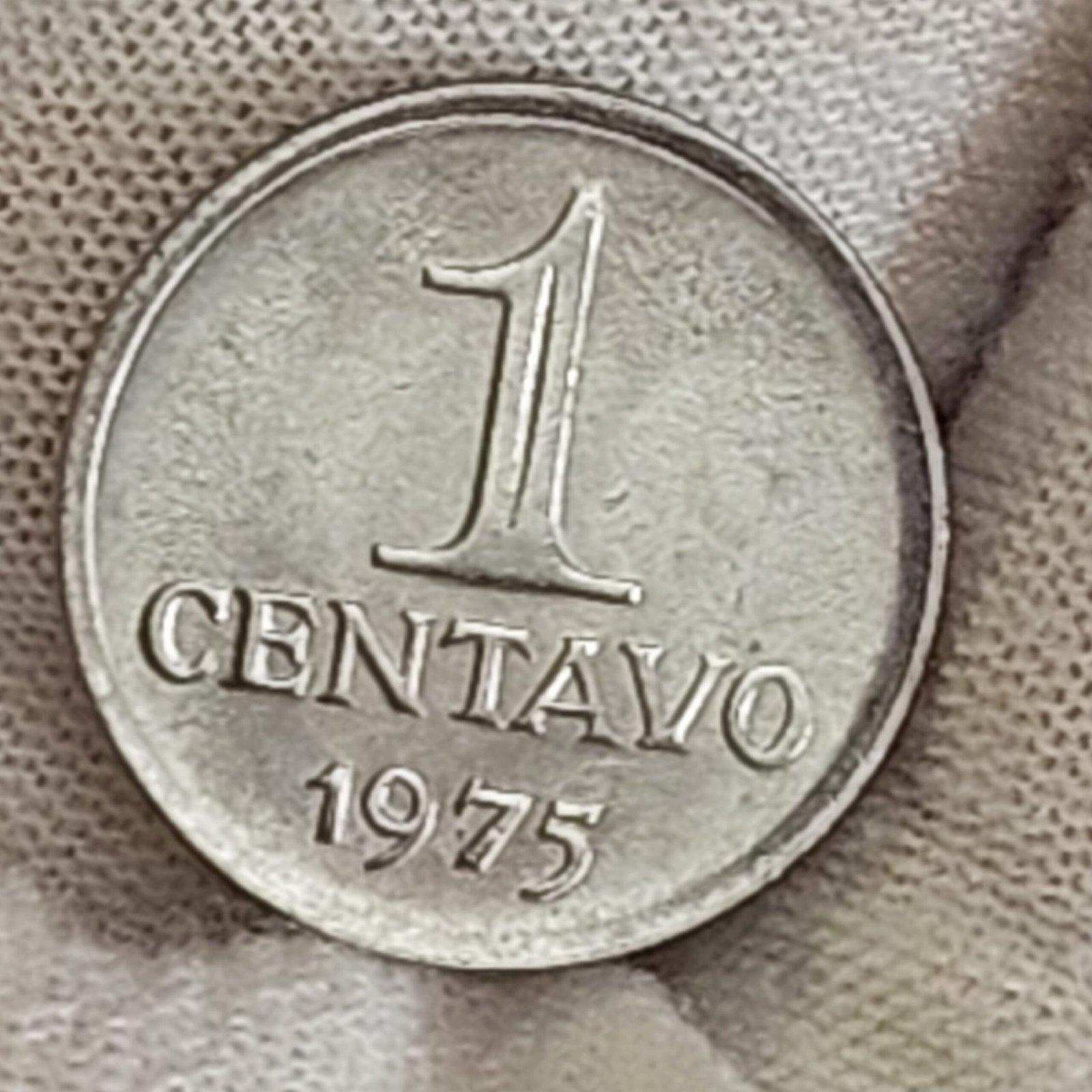 Moeda de 1 Centavo Ano 1975 - República do Brasil - Imagem 5