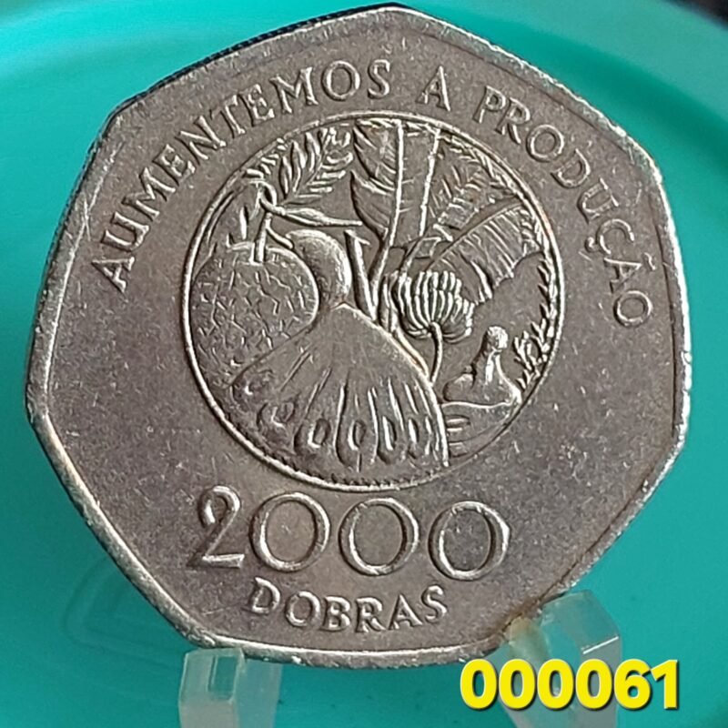 Moeda de 2.000 Dobras de São Tomé e Príncipe Ano 1997 - Diâmetro 28 mm