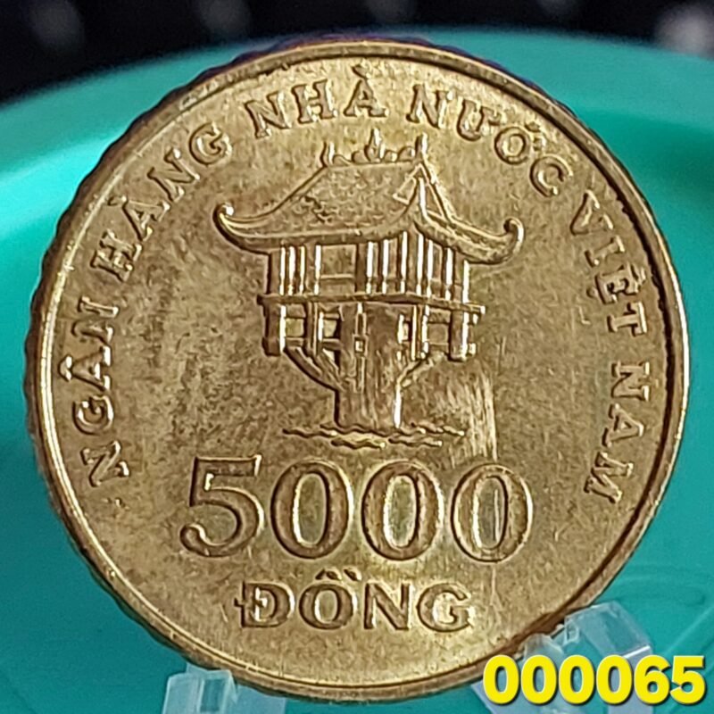 Moeda de 5.000 Dong do Vietnam Ano 2003 - Diâmetro 25 mm