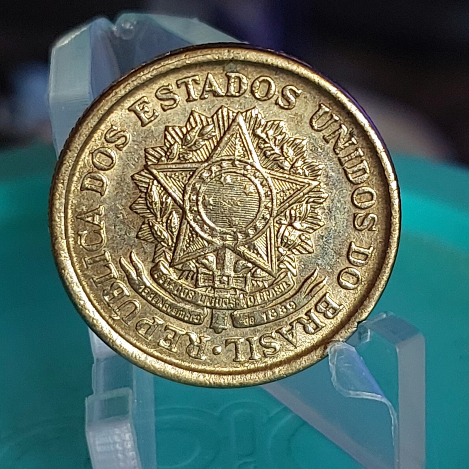 Moeda de 1 Cruzeiro do Brasil Ano 1956 - Armas da República - Módulo Menor - Imagem 6
