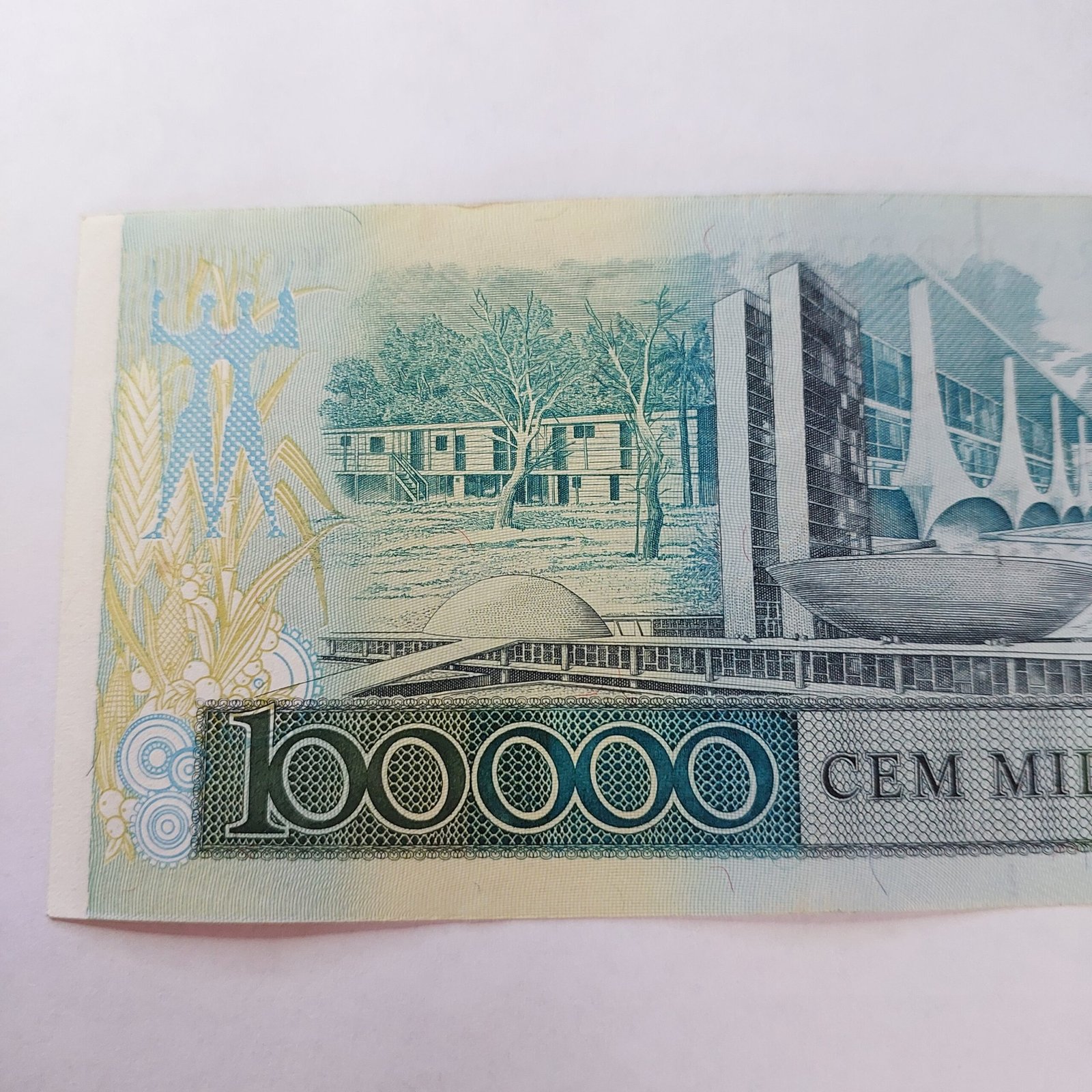 Cédula de 100.000 Cruzeiros (Cr$ 100.000) com Carimbo de 100 Cruzados (Cz$ 100) Ano 1986 - Juscelino Kubitschek - Imagem 4