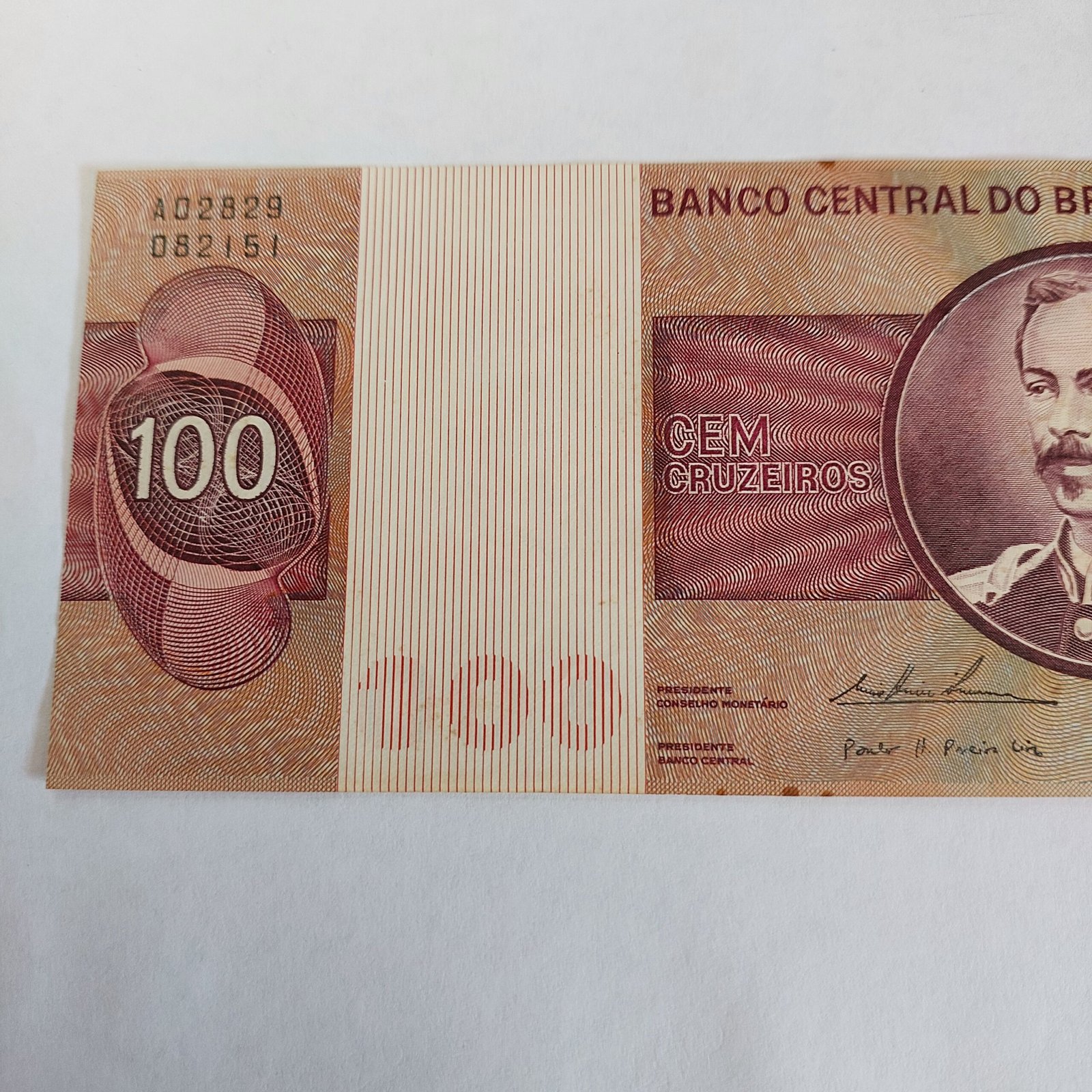 Cédula 100 Cruzeiros Cr$ 100 Ano 1974 - Floriano Peixoto - Imagem 3